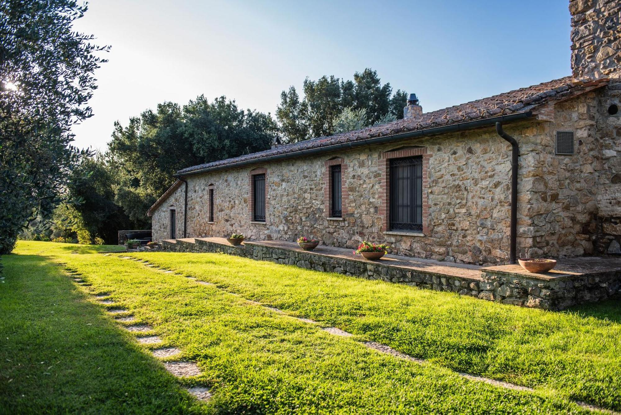 Fattoria Pianetti Guest House Manciano Exterior photo