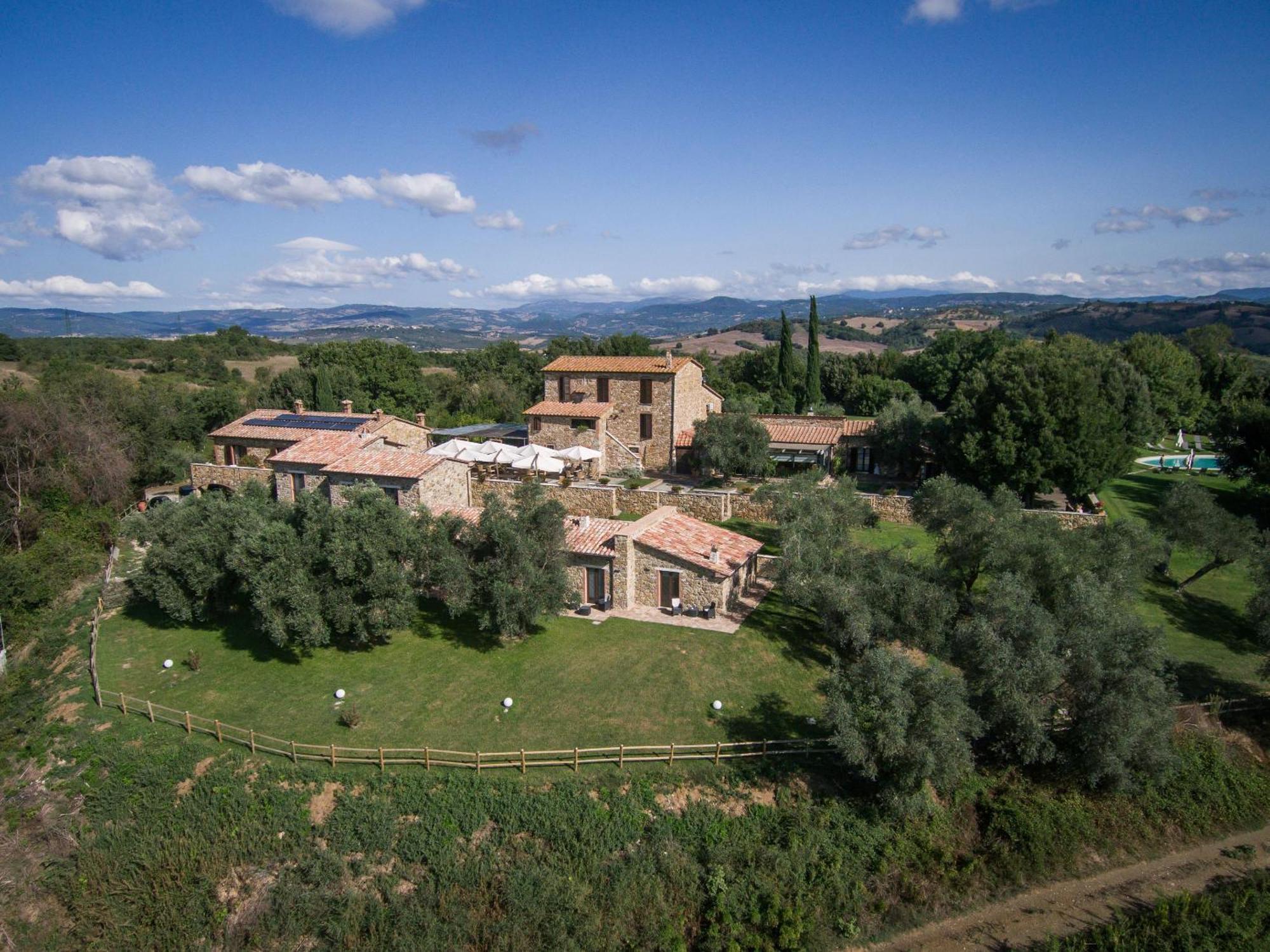 Fattoria Pianetti Guest House Manciano Exterior photo