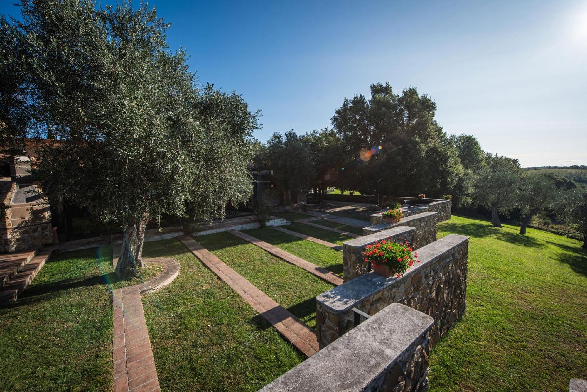 Fattoria Pianetti Guest House Manciano Exterior photo