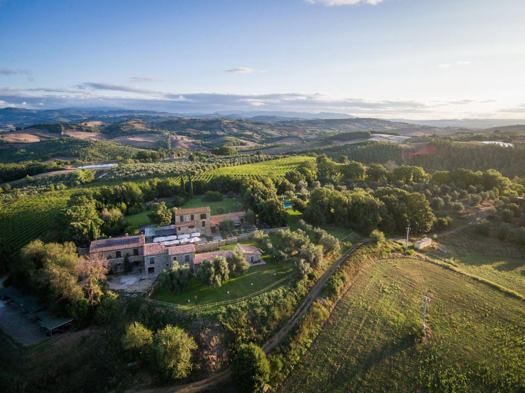 Fattoria Pianetti Guest House Manciano Exterior photo