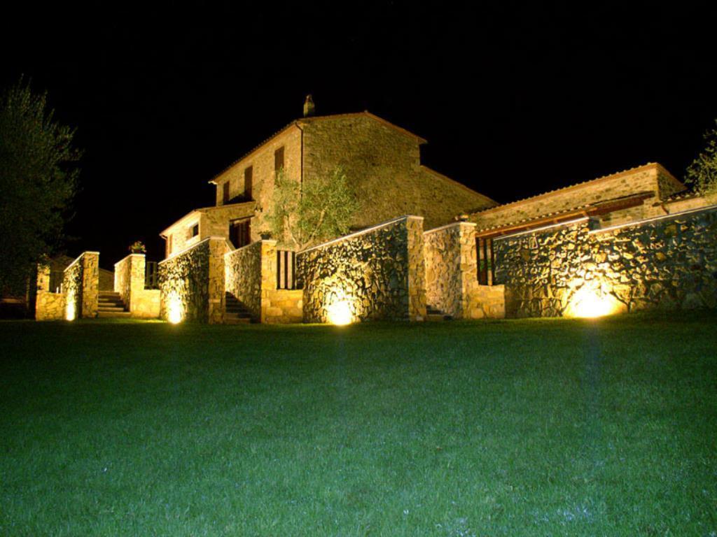 Fattoria Pianetti Guest House Manciano Exterior photo